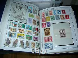 10 kilo BoxFilled with part and wolde stamps collection. Album, stock book, ect