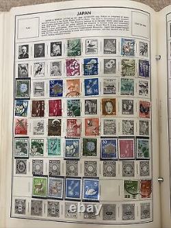 1965 Traveler Stamp Album of the World Postage Stamps 1000+ Stamp Collection
