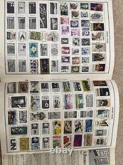 1965 Traveler Stamp Album of the World Postage Stamps 1000+ Stamp Collection