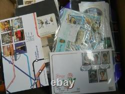 9.8KG WORLD SORTER IN LARGE BOX STAMPS IN ALBUMS/LOOSE (Our ref. GA3Q)