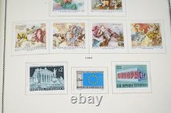 AUSTRIA 1900s / 1970s COLLECTION OF 650 MINT STAMPS STORED IN SCOTT ALBUM