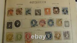 Austria collection in Davo hingeless 2 Vol. Albums to 2001 with 2,600 stamps