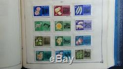Bulgaria stamp collection in Scott Int'l album with 2,500 or so stamps to 2000