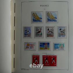 Collection de timbres de France neufs 1992-2000 complet dans album lux, SUP