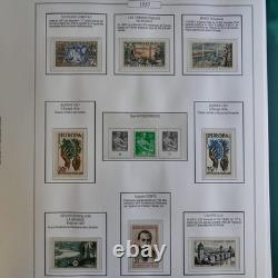 Collection stamps de France 1957-1974 new in album AV