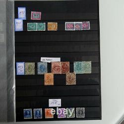 Collection timbres d'Italie fins de catalogues en album