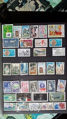 Collection timbres monde, 3 albums / 126 pages (que 12 en photos)