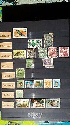 Collection timbres monde, 3 albums / 126 pages (que 12 en photos)