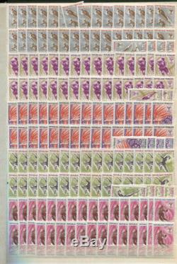 France Accumulation MNH CV$18400.00 1960-1999 Wholesale In 4 Albums