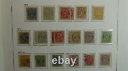 Iceland stamp collection in Davo Hingeless album withest. 886 or so with high values