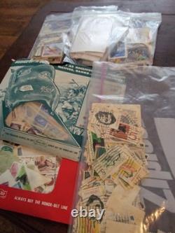 Large world stamp collection with binders