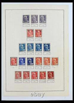 Lot 40102 MNH stamp collection France 1944-1973 in Davo album