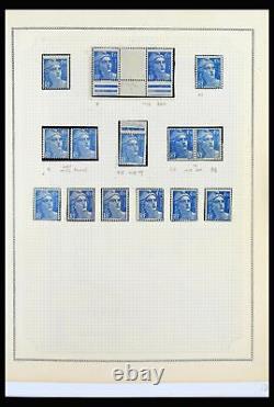 Lot 40102 MNH stamp collection France 1944-1973 in Davo album