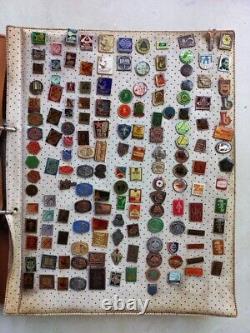 Lot of pins Jugoslavian about 930 pieces with album, 20th century