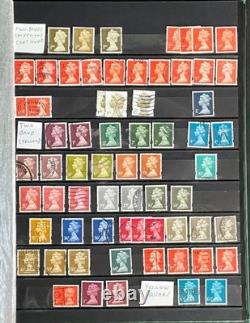 Machin Stamp Collection Stock Book Hundreds of Stamps Mint & Used ZAYIX