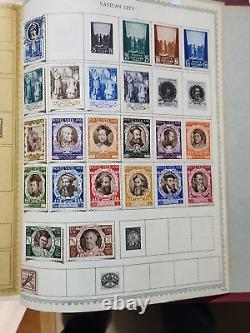 New World Wide Stamp Album with over 1,200 stamps from I to V (some better)