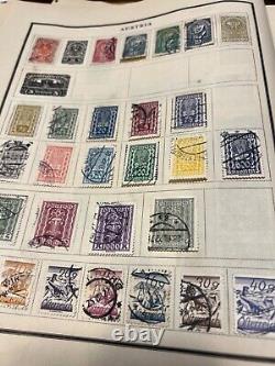 OVER 2000 stamps? Large US foreign stamp collection Scott album book