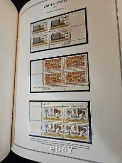 Over 400 Stamps United States Liberty Plate Block Stamp Album Collection 4E46