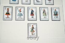 SPAIN 1970s COMPLETE COLLECTION OF 580 MINT STAMPS STORED IN LINDNER ALBUM