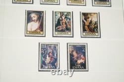SPAIN 1970s COMPLETE COLLECTION OF 580 MINT STAMPS STORED IN LINDNER ALBUM