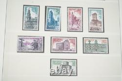 SPAIN 1970s COMPLETE COLLECTION OF 580 MINT STAMPS STORED IN LINDNER ALBUM