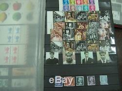 STAMP COLLECTION 1987-2006 COMMEMORATIVE DEFIN MINIATURE SHEETS FV£1629 3 albums