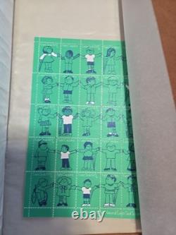 Scott International Blue Stamp Album 1960-1961 Part 5 with Stamps