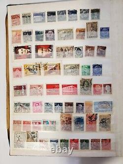 Stamp Album 14 Pages Full of Vintage Sorted 600+ Worldwide & USA Stamps