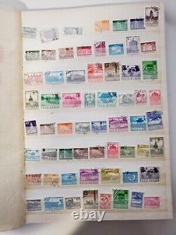 Stamp Album 14 Pages Full of Vintage Sorted 600+ Worldwide & USA Stamps