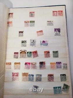 Stamp Album 14 Pages Full of Vintage Sorted 600+ Worldwide & USA Stamps