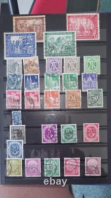 Stamp Collection Album sorted by country Between 500 and 700 pieces