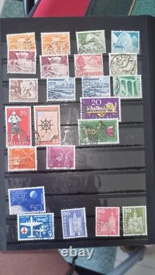 Stamp Collection Album sorted by country Between 500 and 700 pieces
