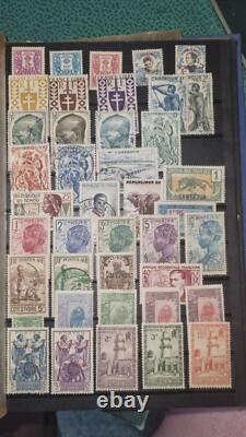 Stamp Collection Album sorted by country Between 500 and 700 pieces