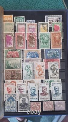 Stamp Collection Album sorted by country Between 500 and 700 pieces