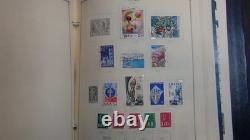 Stampsweis France collection in Scott Intl album est 2870 Stamps to 2000