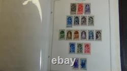 Stampsweis Italy stamp collection in Minkus Specialty album est loaded stamps