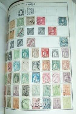 Très grosse collection tous pays en 17 très gros albums pleins de timbres-poste