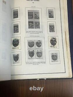 US Stamp Collection great collection in Liberty album Hundreds Of Loose Stamps