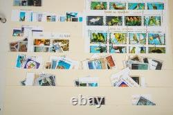 Uae Umm Al Quwain Collection Of 935 Stamps & 150 Sheets Mint & Used In Album