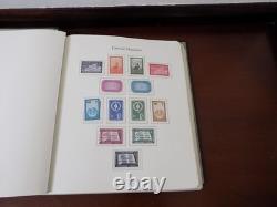 Un United Nations U/m Mint Stamps Collection In Album