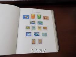 Un United Nations U/m Mint Stamps Collection In Album