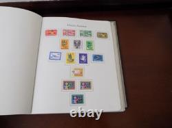 Un United Nations U/m Mint Stamps Collection In Album