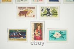 Us 1965-1984 Collection Of 825+ Mint Stamps Stored In Light House Album
