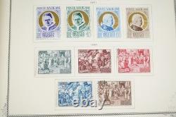 VATICAN CITY 1929-1980s COLLECTION OF NEARLY 800 STAMPS MOSTLY MINT IN ALBUM