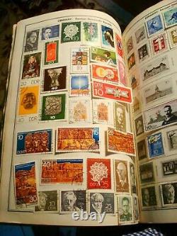 VINTAGE 1968 Harris CITATION WORLDWIDE STAMP COLLECTION ALBUM With 2000+Stamps