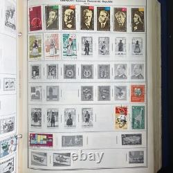Vintage 70's HE Harris Statesman Deluxe Album Worldwide Collection of Stamps