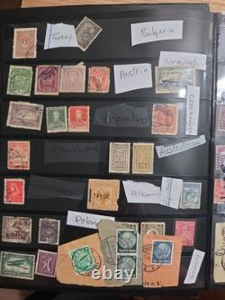 Vintage Worldwide Stamp Collection 2 Albums 1,163 Stamps Mudor & Paragon