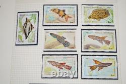 Worldwide Birds Topical Collection Of 250+ Stamps Mnh In Album 1 Fdc