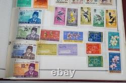 Worldwide Collection Of 1,250+ Stamps Mint & Used Stored In Harris Album