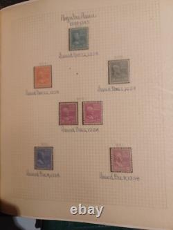 2 albums de timbres Elbe avec des timbres anciens, grand assortiment de parcs nationaux et autres